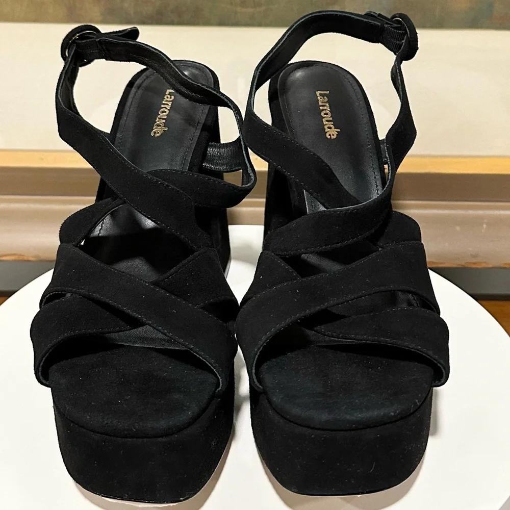 🌹LARROUDE🌹 Bee Platform Sandals Black Size: 8.5
